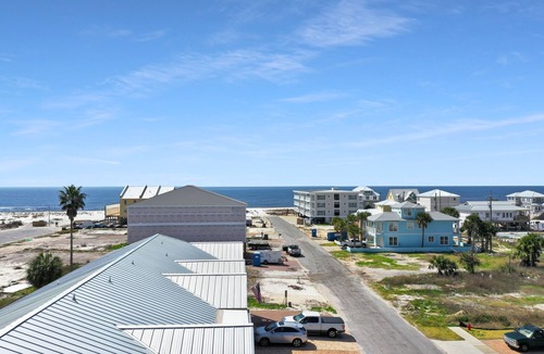 Mexico Beach House | Beachside in Mexico Beach, Ground Level 3 Bedroom Townhome ~ Set Sail at 7