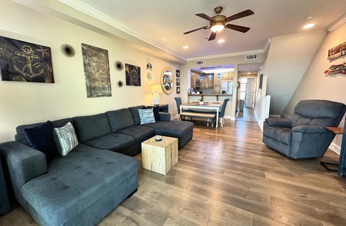 Navarre Beach Condo | Beachview 11-Gulf Front Home in Complex with Pool and Tennis