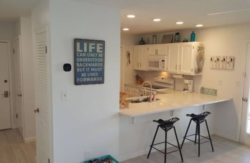 Navarre Beach Apartment | Beachview Beachin`, Navarre Beach