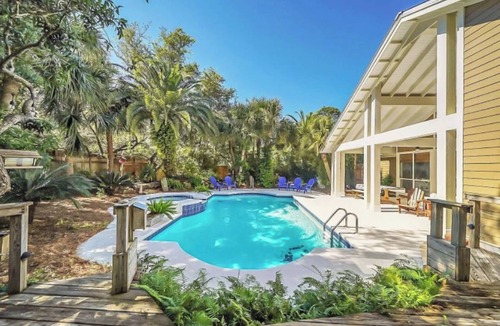 Sugarwood Beach House | Beachwalker Bliss by AvantStay | Private Pool, Walk to Beach