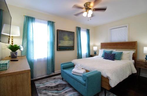 Navy Point House | Beachy Bungalow for Family Fun! Walk to beach!