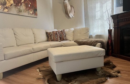 Beaumont House | Beaumont Bungalow 1/1 Furnished/Pet Friendly-Nederland, Port Neches, Port Arthur