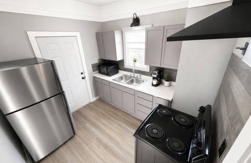Monroe House | Beautiful 1-bedroom house with AC in welcoming Monroe