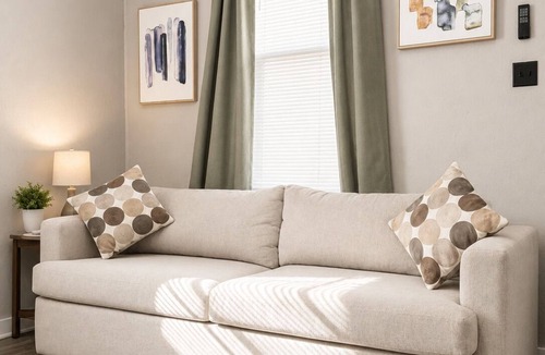 Monroe House | Beautiful 1-bedroom house with AC in welcoming Monroe
