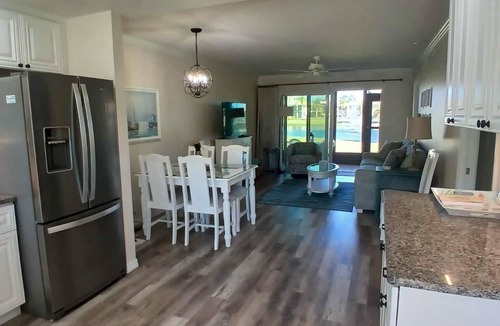Iona Condo | Beautiful 2 bedroom, 2 bath, ground floor near Sanibel!