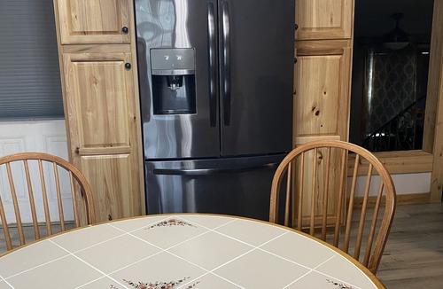Anacoco Cabin | Beautiful 2 Bedroom Cabin with a lake view. South Toledo Bend
