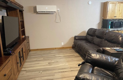 Anacoco Cabin | Beautiful 2 Bedroom Cabin with a lake view. South Toledo Bend