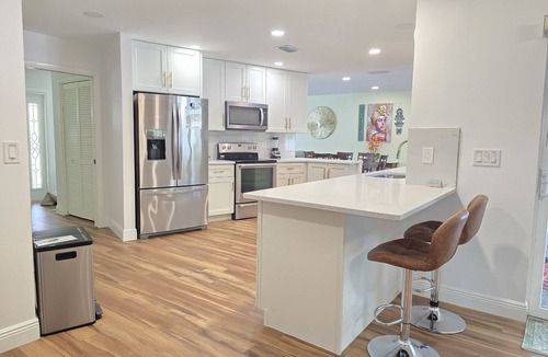 Gulf Gate Woods House | Beautiful 3B/2B Heated Pool Home Near Siesta Beach