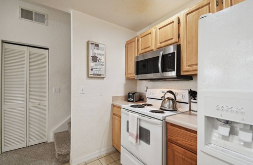 Venetian Bay Villages House | Beautiful 3BD Townhouse near Walt Disney World