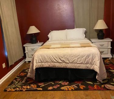 Bridge City Apartment | Beautiful 3Bed in Bridge City