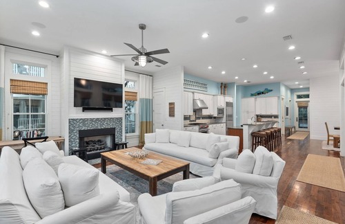 Cottage District House | Beautiful 5 Bedroom, 5 Bath Watercolor Home in Prime Location