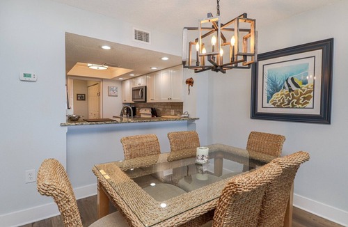 Butler Beach Condo | Beautiful and generously furnished condo with spectacular ocean view! Barefoot Trace 310