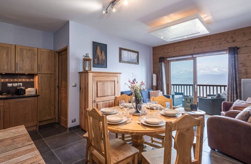 Bisanne 1500 Apartment | Beautiful apartment in Bisanne 1500 with parking for 6 people