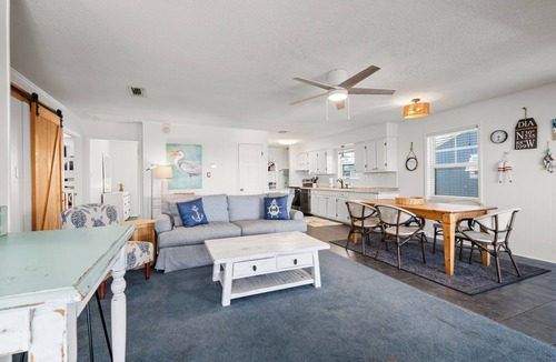 Royal Lagoons House | Beautiful Bayfront home that your family will love!