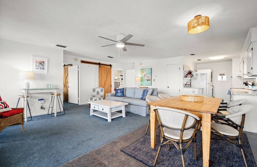 Royal Lagoons House | Beautiful Bayfront home that your family will love!