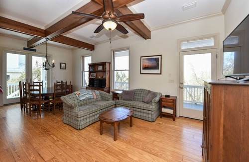 Sea Palm Village House | Beautiful Beachfront Colonel's Cottage
