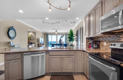 Destin Condo | Beautiful Beachfront Property!2 Bdrm/2 Ba, Cov. Parking, Unit 802