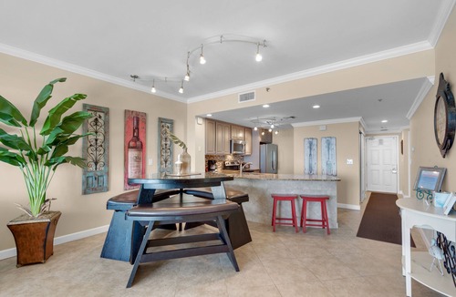Destin Condo | Beautiful Beachfront Property!2 Bdrm/2 Ba, Cov. Parking, Unit 802