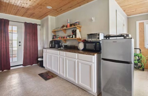 Buras-Triumph Apartment | Beautiful bunkhouse near the Mississippi River