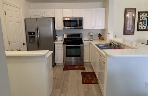 McGregor Condo | Beautiful Condo Near Everything!