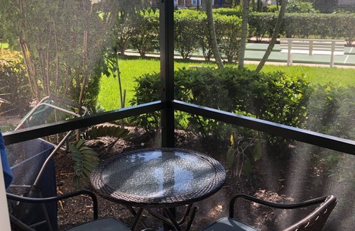 Marco Island Condo | Beautiful Cottage Beach Condo