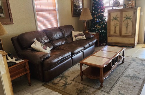 Cottondale House | Beautiful country home in quiet setting. Surrounded by gorgeous gardens.