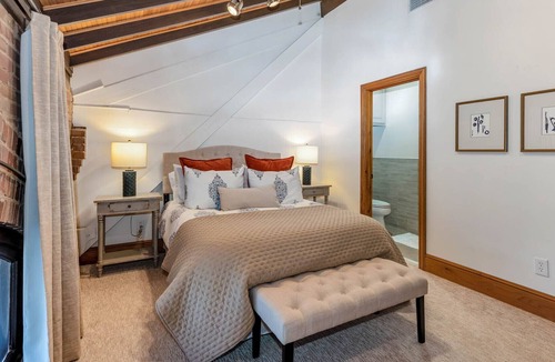 Natchez Condo | Beautiful Cozy 2BDRM