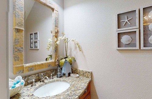Villa Lago House | Beautiful dog-friendly home on golf course with outdoor pool, 6-seater golf cart
