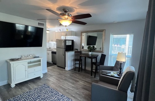 Biltmore Beach Condo | Beautiful gated community,
