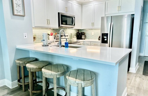 Gulf Shores Condo | Beautiful Gulf Shores Condo with Fabulous Gulf-Front Views on the 4th Floor!