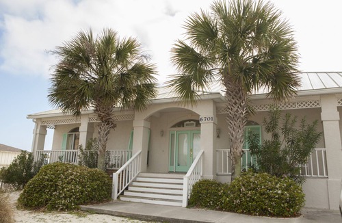 Crescent Beach House | Beautiful Gulf Front Home in Thomas Drive Area