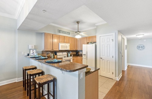 Ono Island Condo | Beautiful Harbour Pointe Condo
