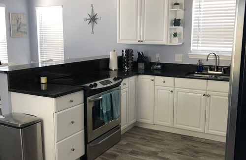 Silver Sands House | Beautiful home 2 blocks off of the beach