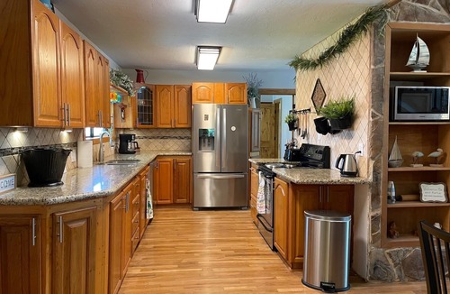 Blanchard House | Beautiful Lakefront Home - 4BR/3BA - Huge Lot! - 400ft of bulkhead - Boathouse