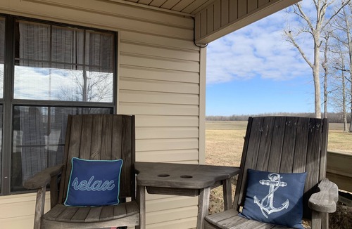 Acme Cottage | Beautiful lakeview cottage with private deck.