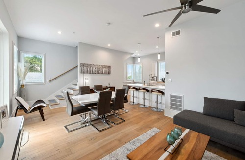 New Orleans Condo | Beautiful Modern NOLA Condo- Bywater Area. Off Street Gated & Reserved Parking