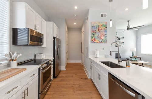 New Orleans Condo | Beautiful Modern NOLA Condo- Bywater Area. Off Street Gated & Reserved Parking