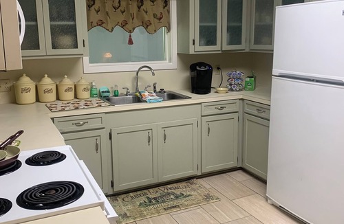 Daleville House | Beautiful, nature filled 3 br near NAS and Meridian dining , attractions & shops
