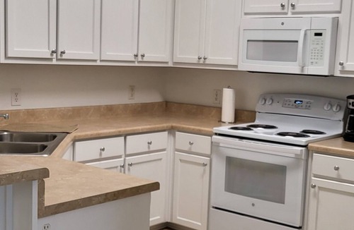 Gulf Breeze House | Beautiful Pet Friendly 4 bedroom, 2 Ba Home, 10 min to Beautiful Pensacola Beach