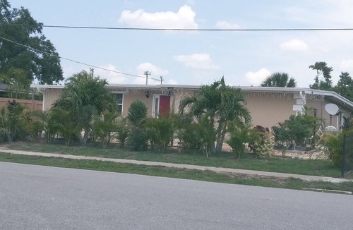 Port Charlotte Apartment | Beautiful Studio with Private Entrance