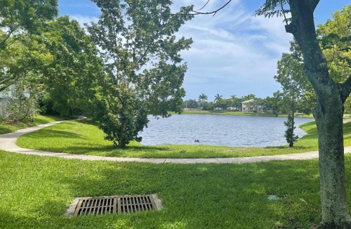 Riviera Beach House | Beautiful town home