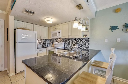 East End House | BEAUTIFUL UPDATED TOWNHOME away from home!