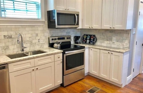 Milan House | Beautiful Uptown Home 3 Blocks From St.Charles Ave