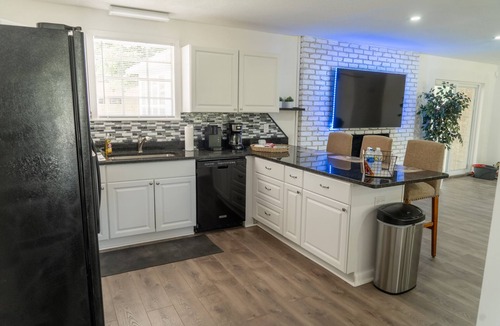 Northeast Pensacola House | Beautiful vacation Home Near Airport, I10, shopping
