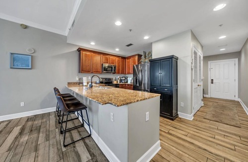 Upper Grand Lagoon Condo | ⭐Beautiful Views-Resort Pool-Spa-Reflections 402⭐