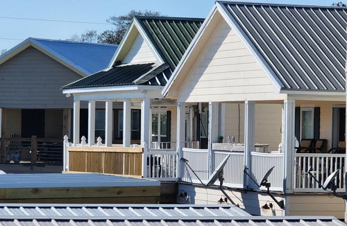 Venice House | Beautiful Waterfront 3Bdr/2 Bath in Venice Marina REMODLED NO BOAT SLIP OR ICE