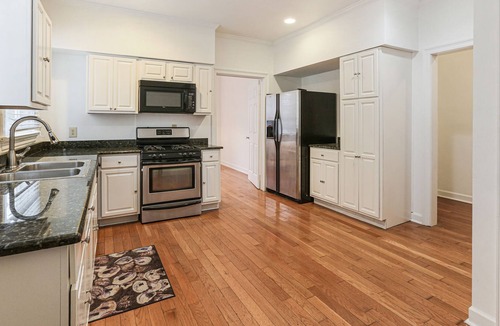 Broadmoor Apartment | Beautifully Furnished 4Bed 2Bath with Sparkling Pool!