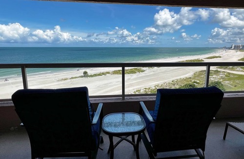 Sand Key Condo | Beautifully Remodeled luxurious Sand Key beach Condo with WORLD CLASS VIEWS