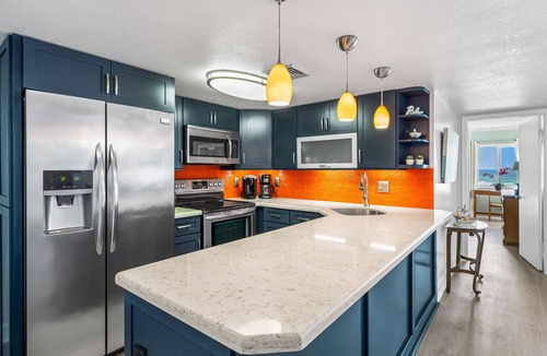 Holiday Isle Condo | Beautifully remodeled Beachfront Condo, spectacular views (320)