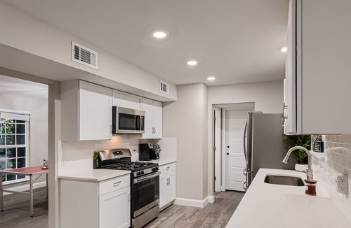 North Austin Civic Association House | Beautifully Remolded 3 Bedroom Nearby the Q2 Stadium and The Domain - by PMI Austin Metro
